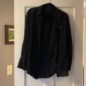 Gap black button-down shirt